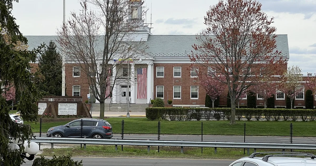 town in Long Island, New York, United States