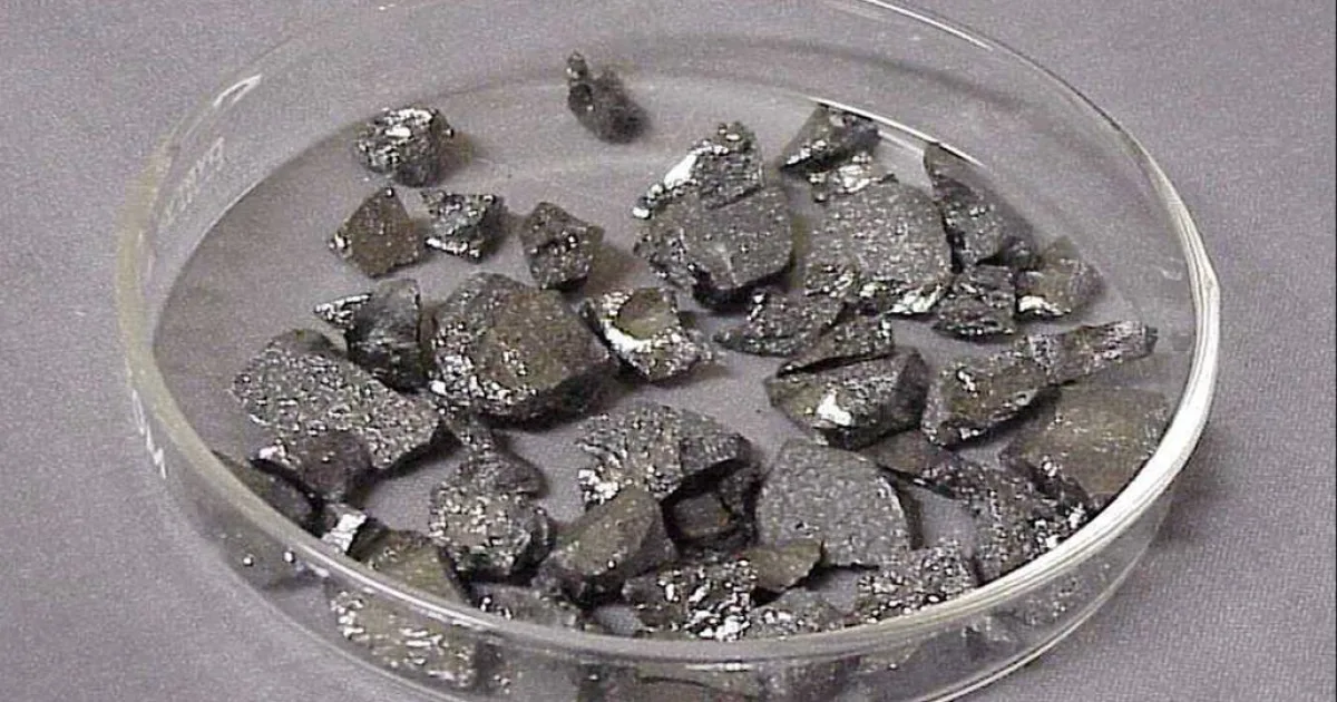 chemical element with symbol B and atomic number 5