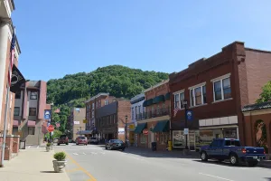 city and county seat of Perry County, Kentucky, United States