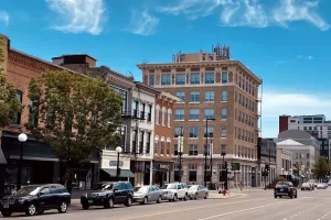 Iowa City, IA
