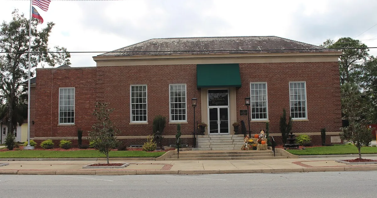 county seat of Wayne County, Georgia, United States
