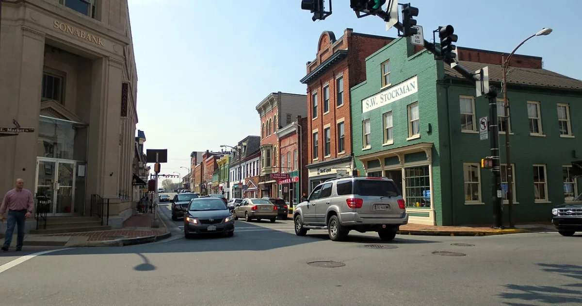 historic town within and the county seat of Loudoun County, Virginia, United States
