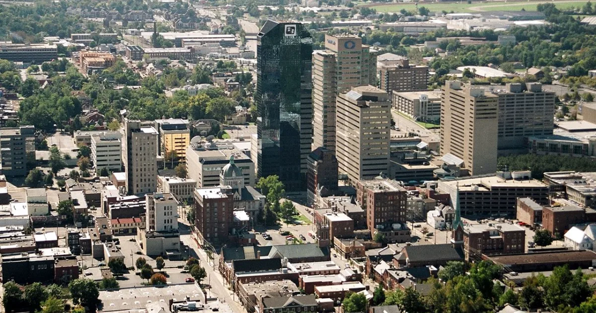 city in and county seat of Fayette County, Kentucky, United States