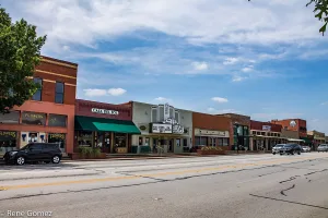 city in Texas, USA; suburb of the Dallas-Fort Worth Metroplex