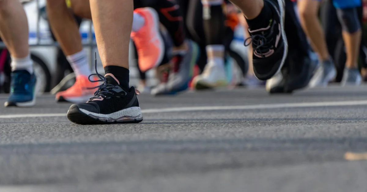 long-distance running event with an official distance of 42.195 km