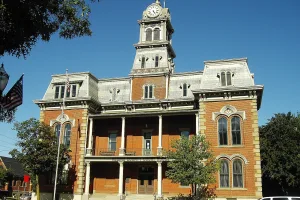 city in and county seat of Medina County, Ohio, United States