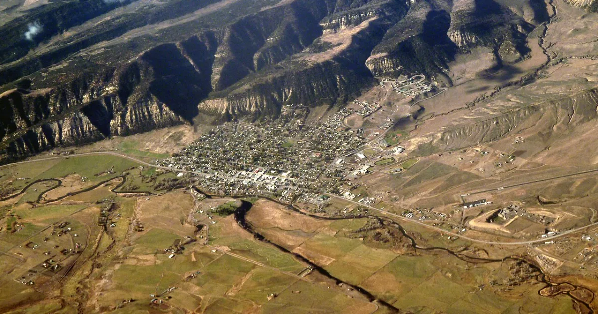 town in and county seat of Rio Blanco County, Colorado, United States