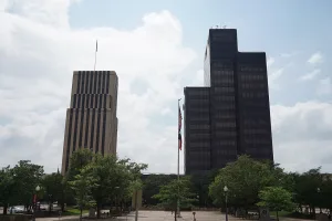 city in and county seat of Smith County, Texas, United States